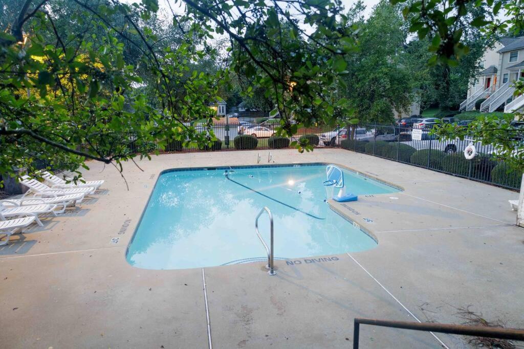 Appartamento Cozy 3-Bed Athens Getaway, Right Near Uga! Esterno foto